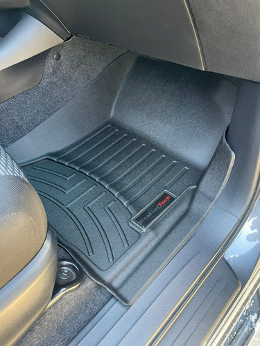 Tapete Uso Rudo Weathertech Hilux 2016-2019 - 1ra Fila