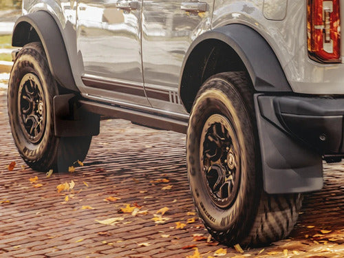 4 Loderas Weathertech Wagoneer 2022+