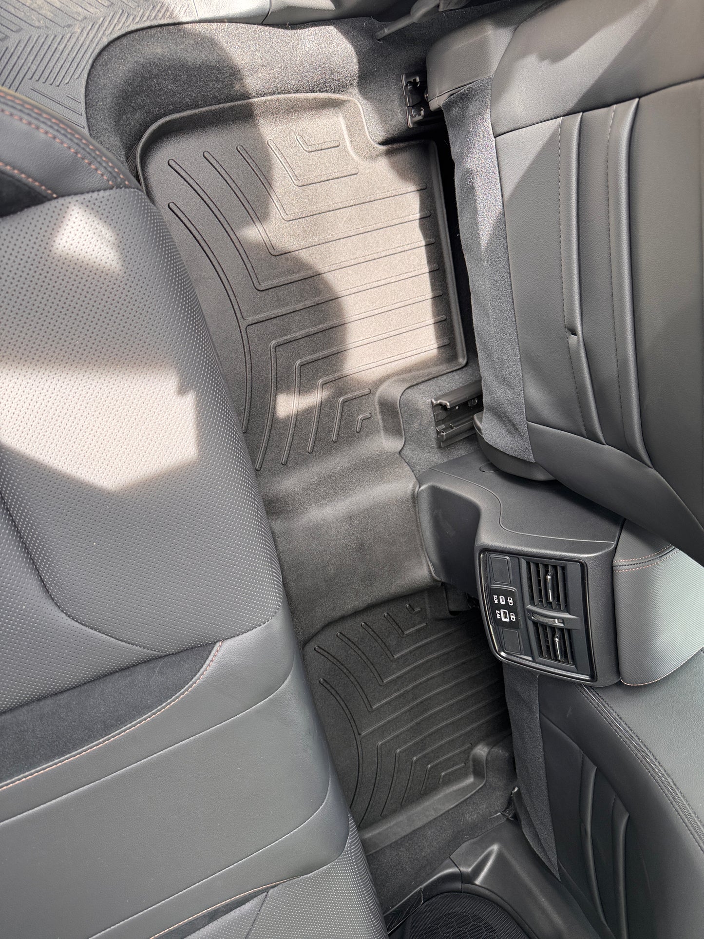 Tapete Uso Rudo Weathertech Forester 2026+ 2da Fila
